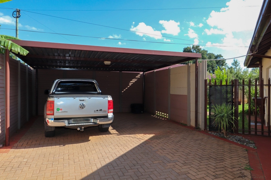 3 Bedroom Property for Sale in Stilfontein Ext 4 North West